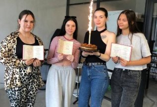 Всем именинникам подарок в День Рождения !