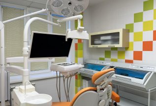 Установка циркониевой коронки под ключ