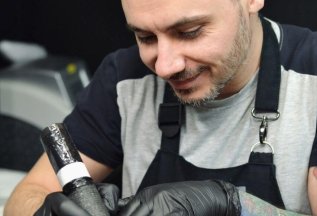 У нас появился тату-мастер с 15 летним стажем