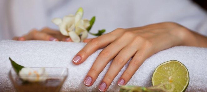 В подарок SPA уход за руками!
