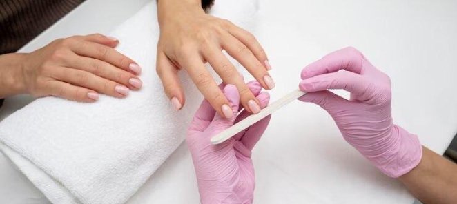 - 27% на курс по маникюру, педикюру и наращиванию ногтей