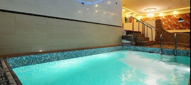 Теплый бассейн , размер 5*4 , глубина 180 см