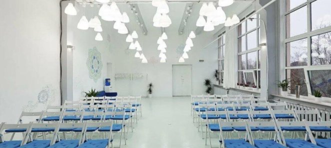 Конференц зал площадью 100 квадратных метров