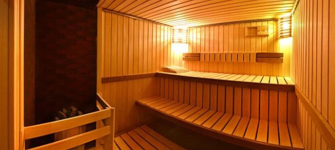 Каждую среду - все мастера в клубе в бикини!