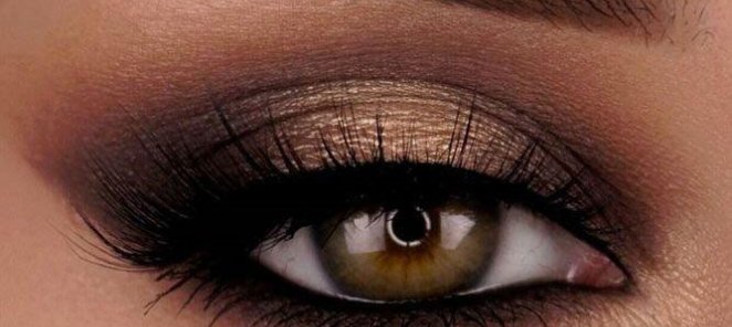 Макияж Smoky eyes - 1500 рублей