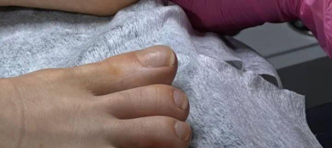 Педикюр по специальной цене за 2400 + спа для ног в подарок