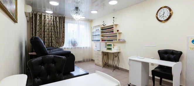 Педикюр с покрытием всего за 3500 рублей