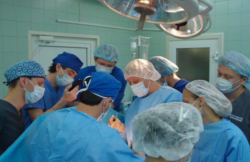 Компания «Аллерган» обучает пластических хирургов