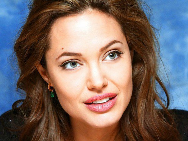 Анджелина Джоли перестаралась с ботоксом