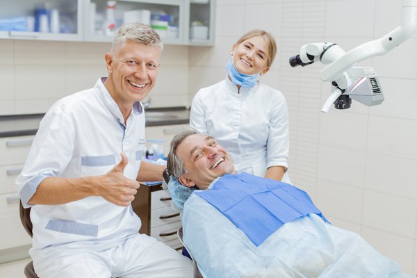 Александр Пряников рассказал о заключительном визите к стоматологу