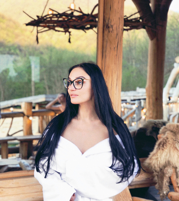 Алена Водонаева попробовала экзотический массаж