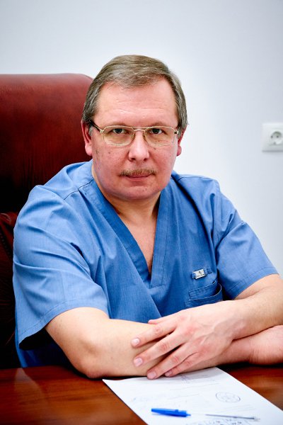 Александр Пряников готовится к трансплантации волос