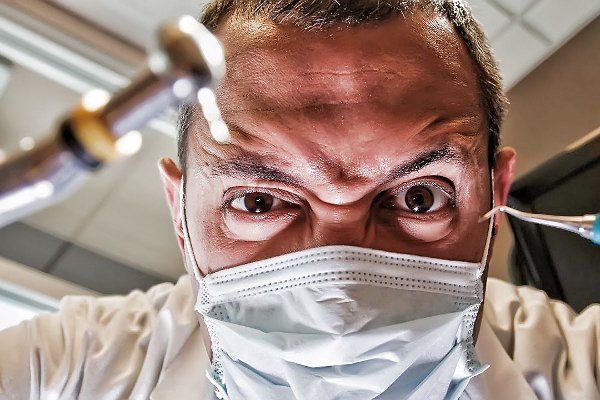 11 признаков плохого стоматолога