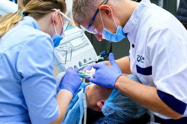 Новый виток «стоматологической истории» Александра Пряникова