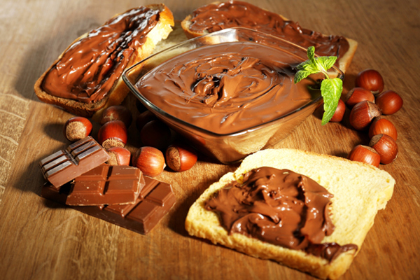 Орехи, сухофрукты и шоколад помогут от весеннего авитаминоза