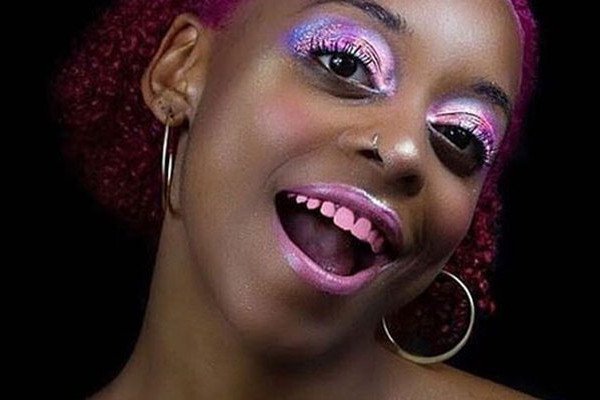 Разноцветные зубы – новый тренд среди интернет-блогеров