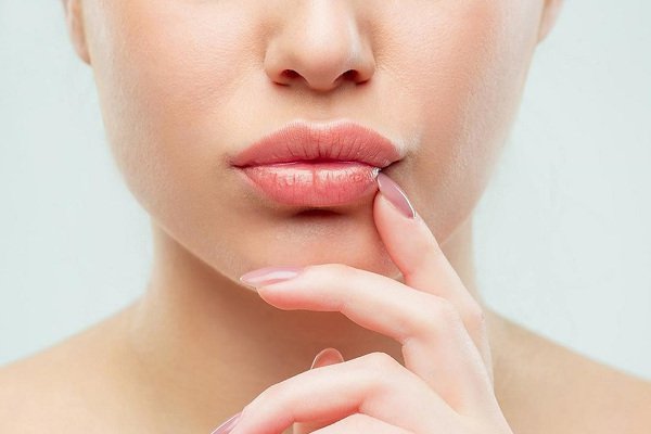 Почему возникают и как устранить морщины вокруг рта?