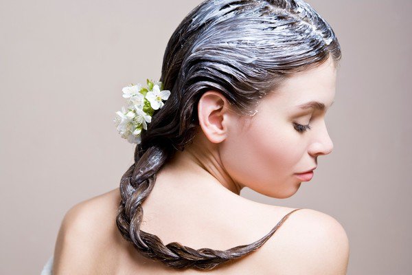 Компоненты шампуней, из-за которых ваши волосы выглядят безжизненными