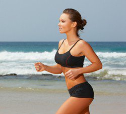 Море, солнце, здоровое питание + ежедневные тренировки – минус лишние килограммы