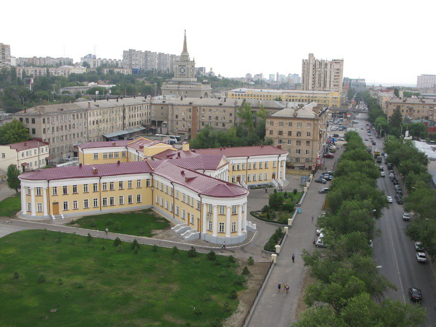 Ул коммунистическая 1 волгоград. РЖД больница Волгоград. Коммунистическая 7 Волгоград поликлиника РЖД. Поликлиника 1 РЖД Волгоград. Коммунистическая 1 Волгоград.