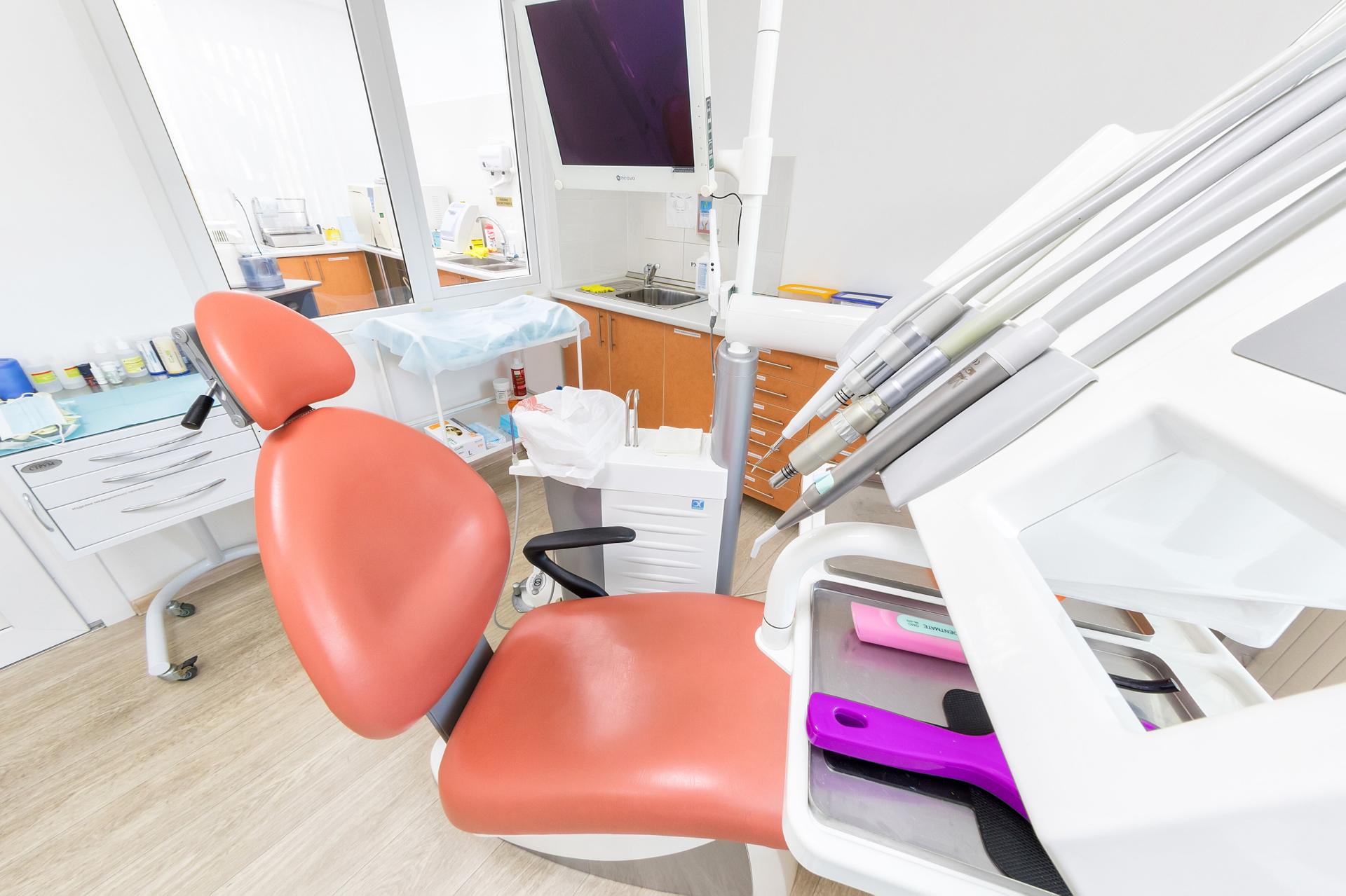 aesthetic dental club на мебельной улице