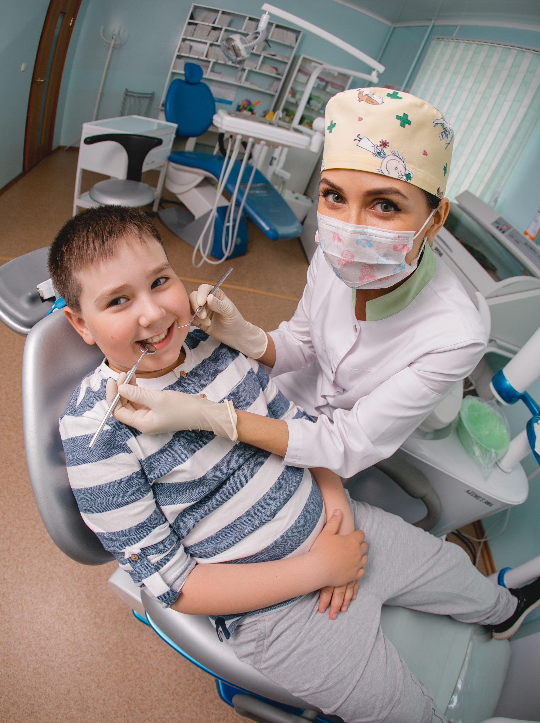 Врачи стоматологической поликлиники 12