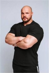 Бекузаров Максим