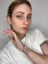 Леонова Полина