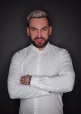 Елютин Денис