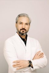 Хатри Амит Раджендрович